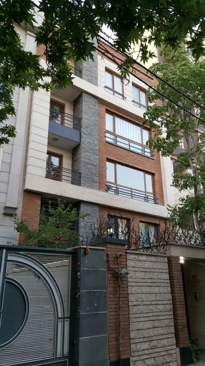 ۱۴۰متر ۳خواب نوساز کلید نخورده  فردووس غرب