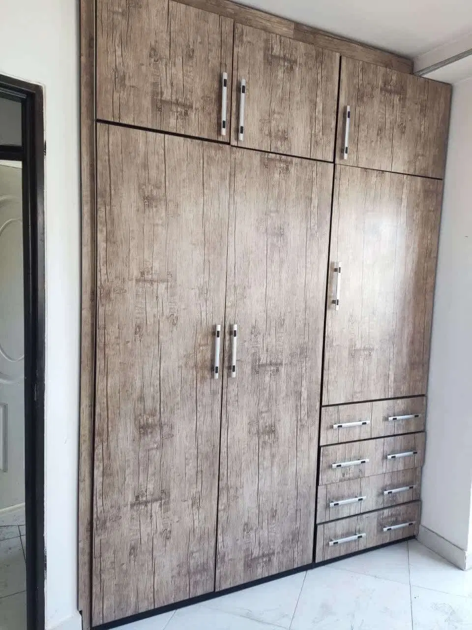رهن واجاره آپارتمان ۶۸ متری طبقه سوم دو خوابه