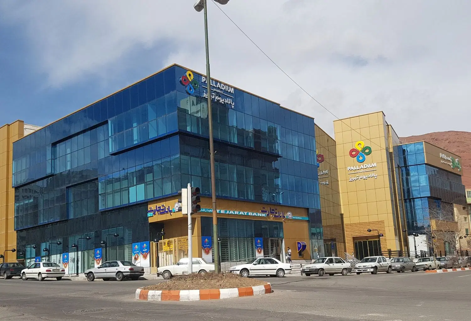 همخونه میخوام