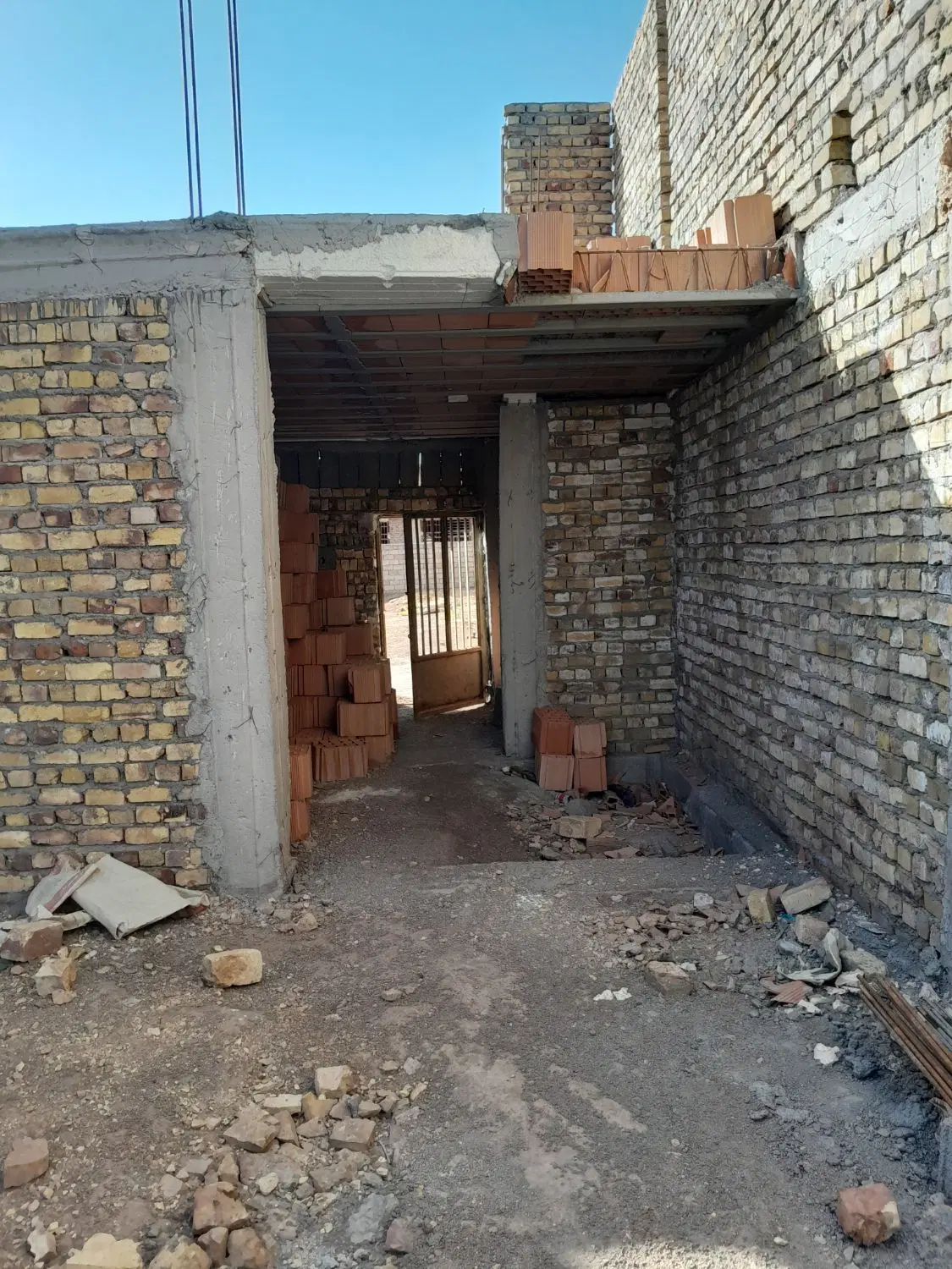 خونه نیمسازفروشی