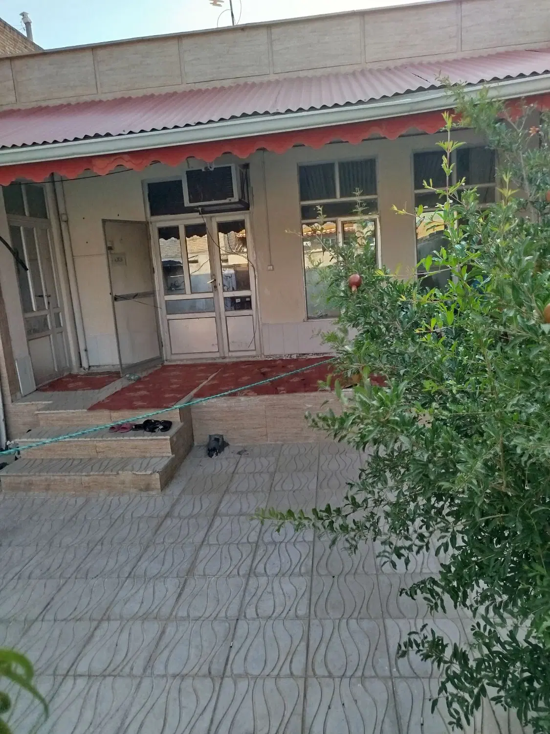 مسکونی بمتراژ۲۰۰متر سندار