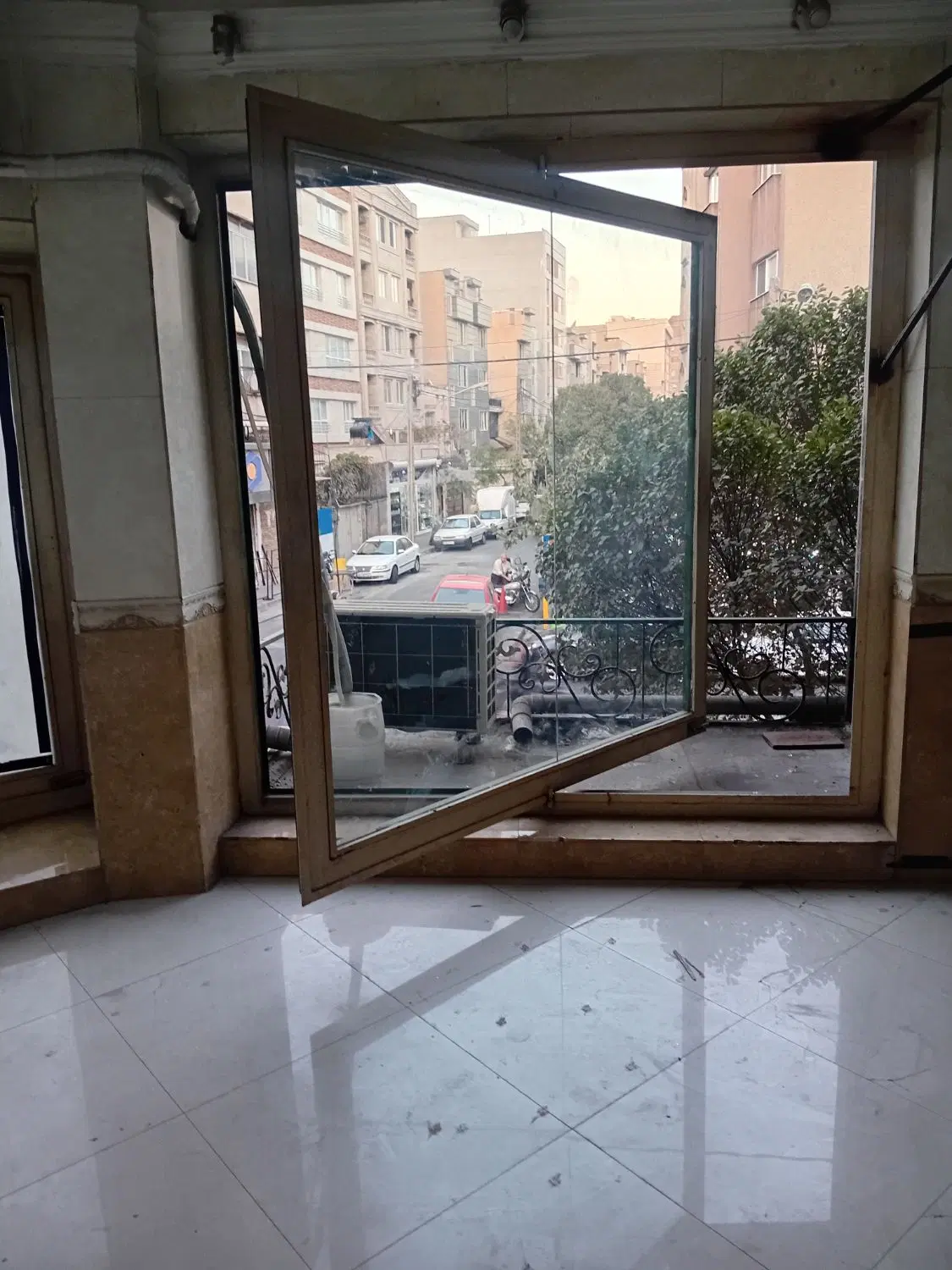 60 متری فول تک واحد 4 طبقه موجود