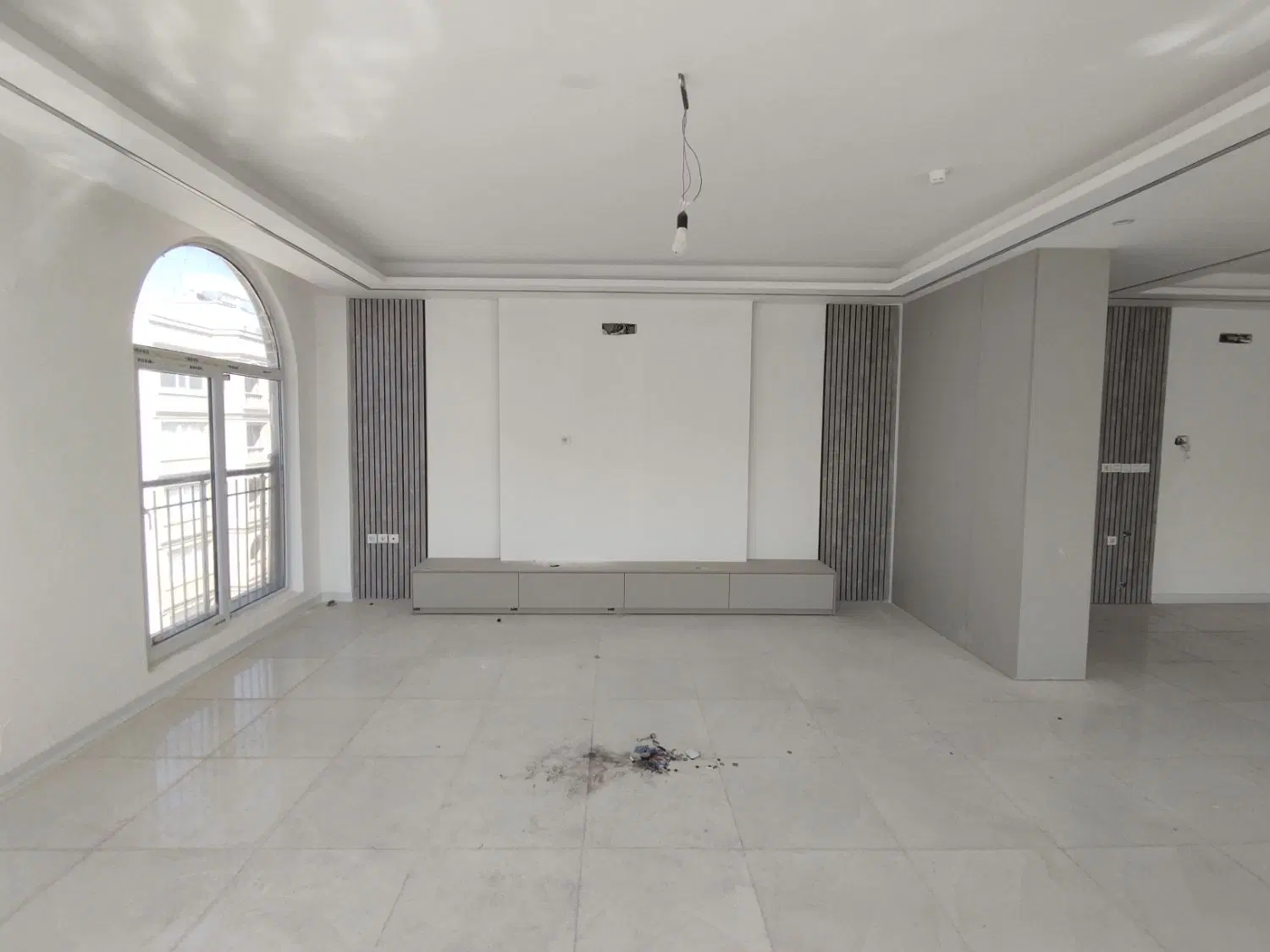 فروش آپارتمان سه خوابه نوساز ۲۶۰متری