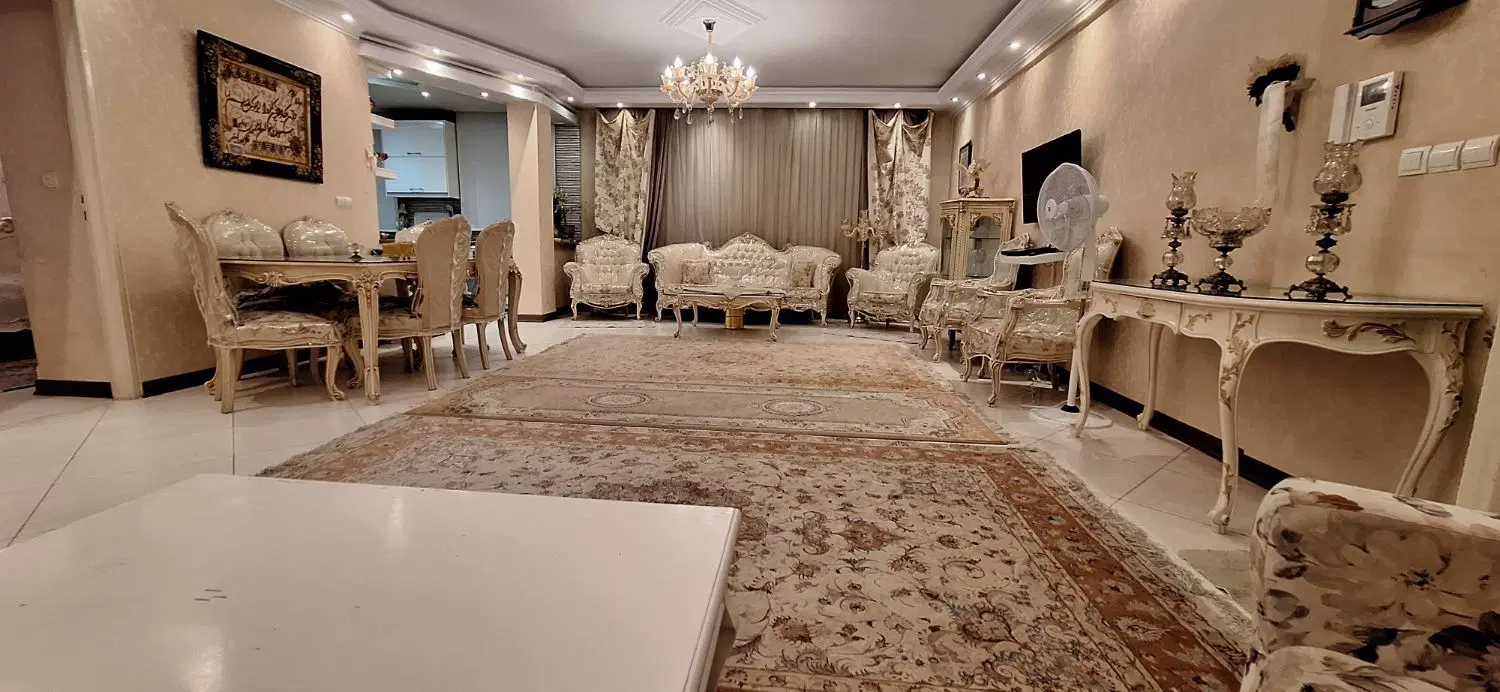 آپارتمان خوش نقشه قاب میدان