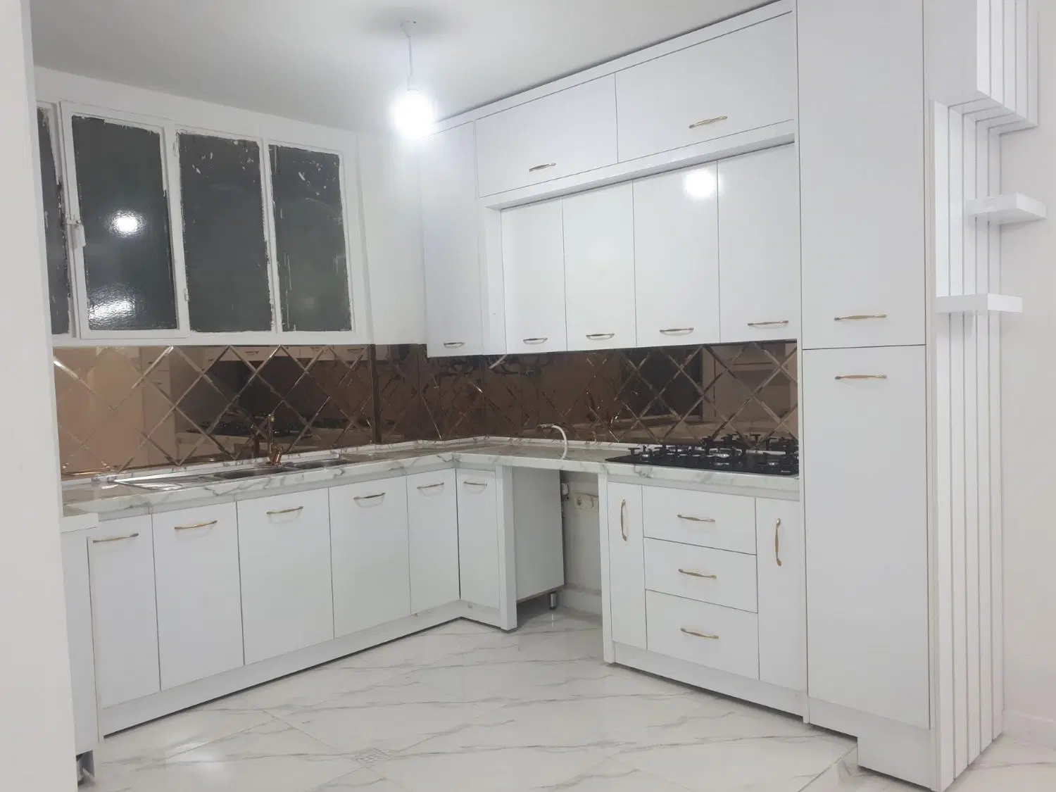 ۸۵ متر دوخواب اوایل  اندیشه