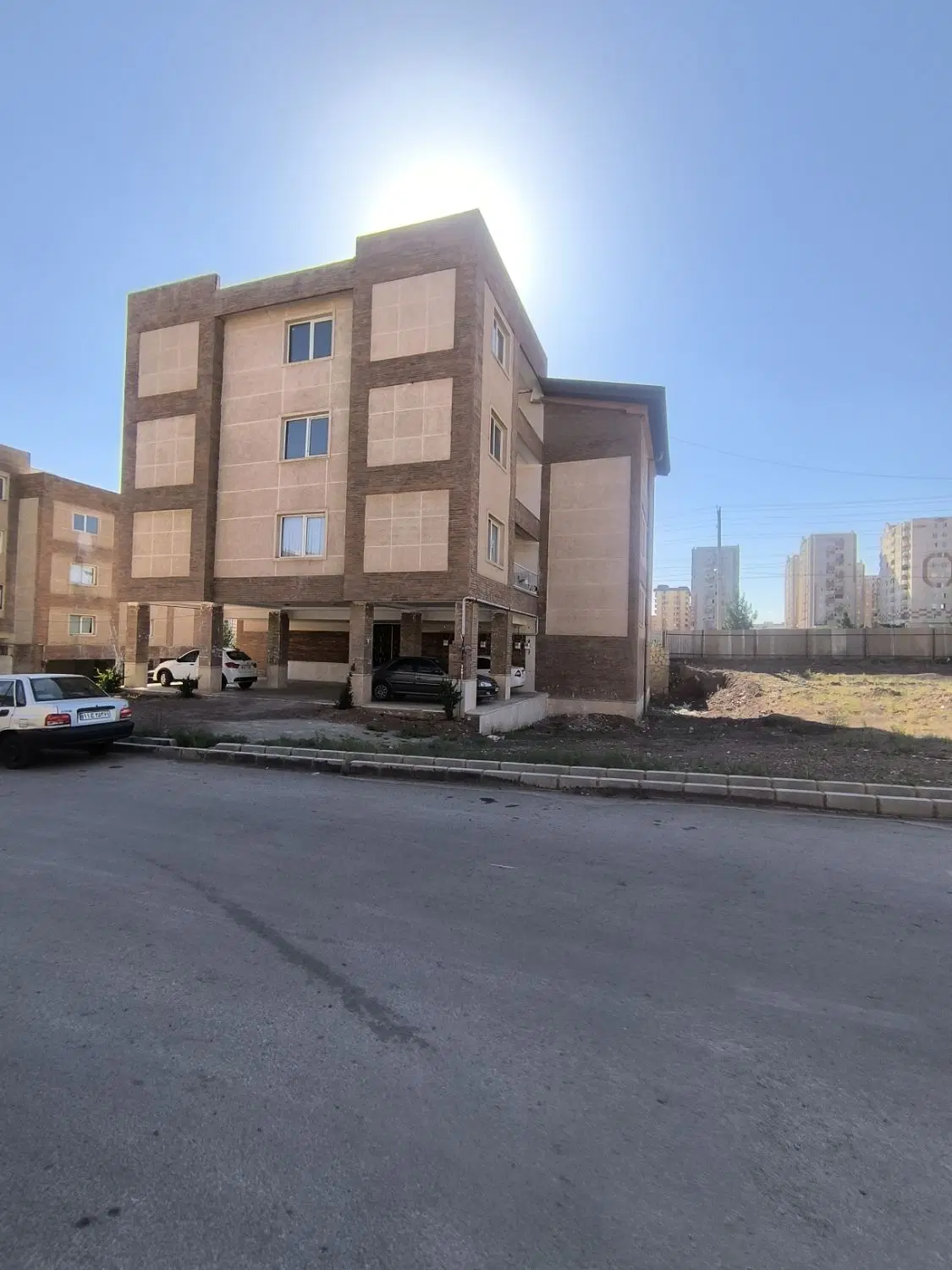 هواپیمایی ۱۲۸ متر۳خواب خام بدون مشرف