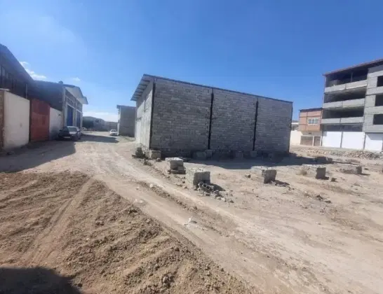 زمین صنعتی وهن آباد