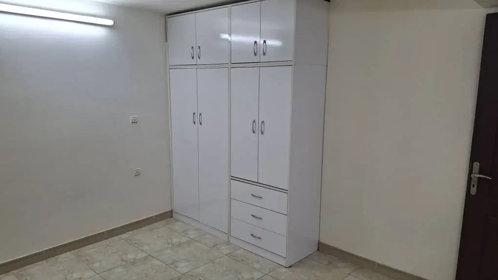 واحد ۶۵ متری یک خوابه همکف تخلیه