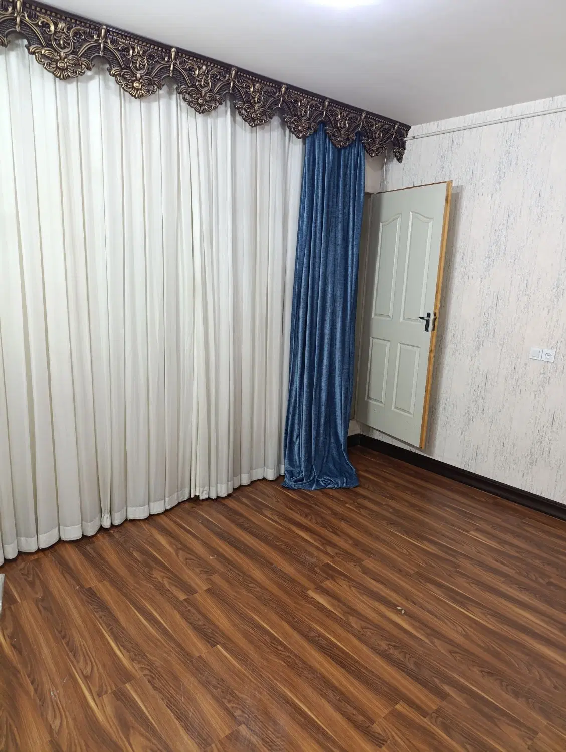 منزل نیم طبقه