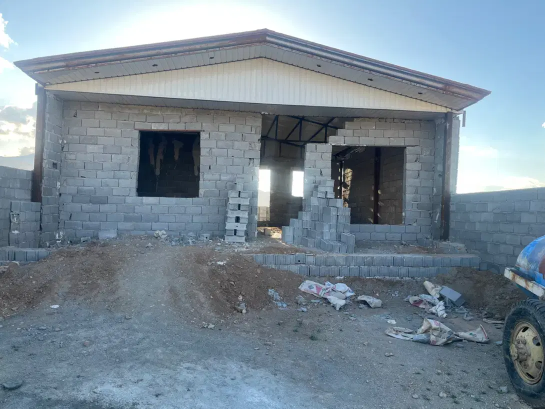 ویلایی نیمه کاره داخل طرح روستای ورده