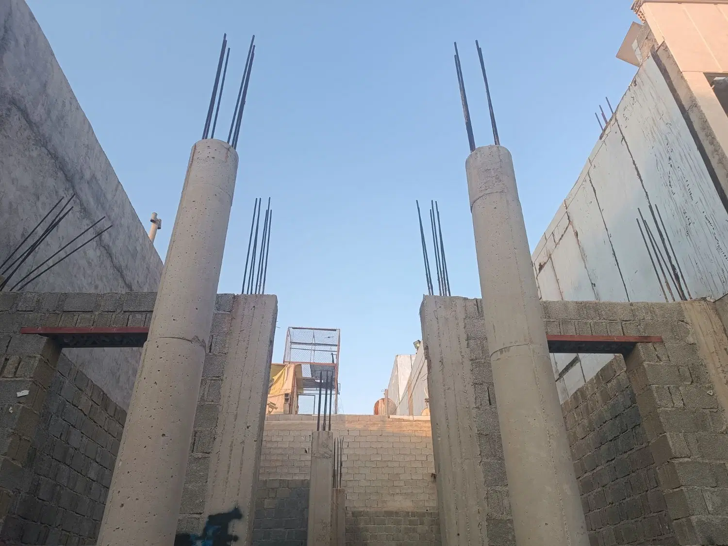 ویلایی نیمه کاره تنگک 2