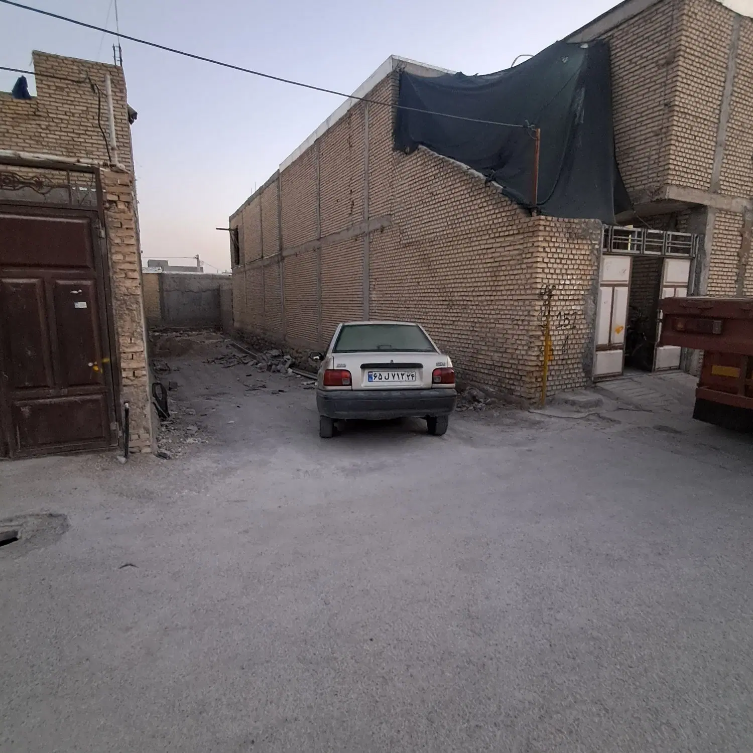 فروش زمین میدان پلیس