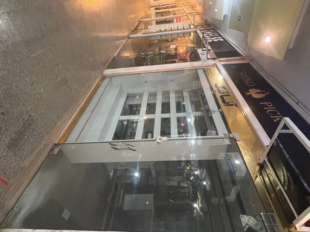 فروش مغازه در پاساژ پاسارگاد طبقه همکف دهنه چهارم)