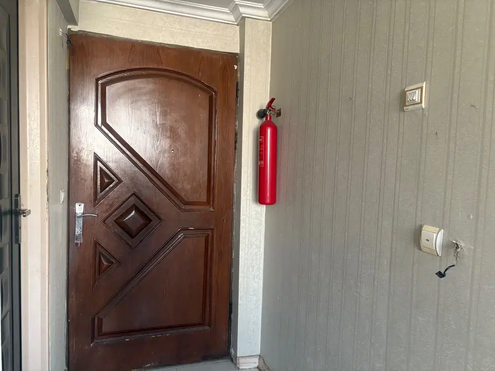 ۸۰متر_ سه نبش اول فلاحی_بازسازی شیک_ آسانسور_تخلیه