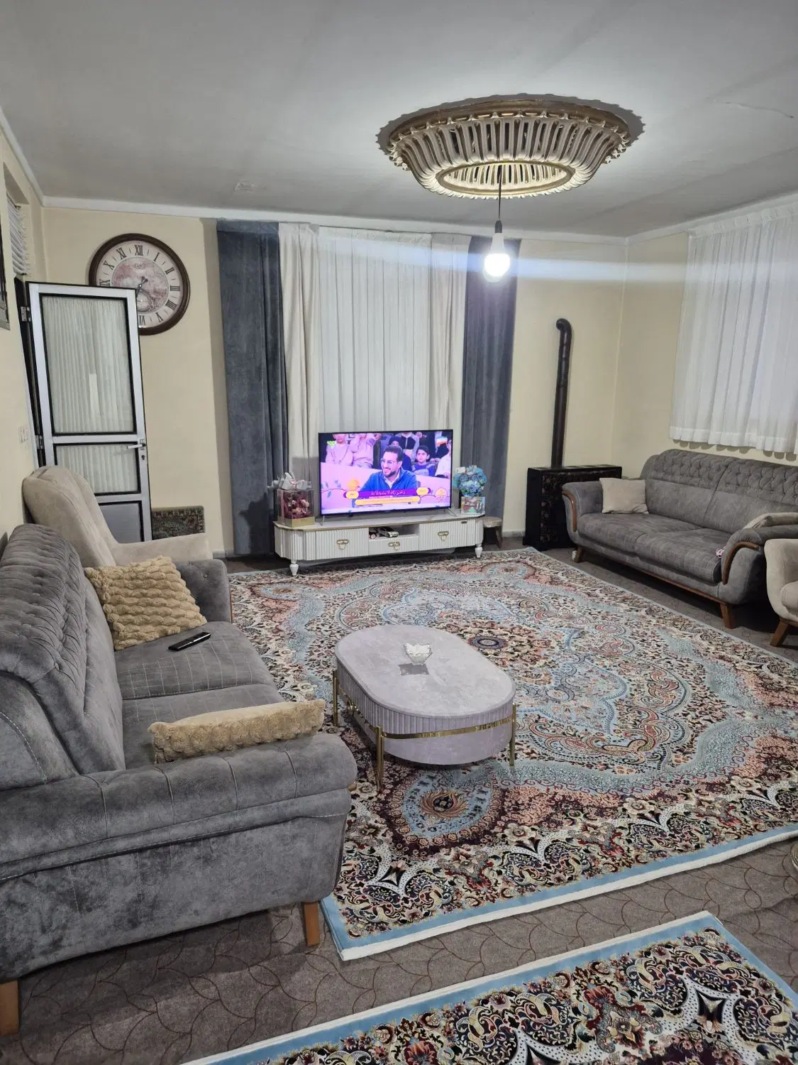 فروش خونه ۲۰۰ متری دوطبقه ویلایی شهرک مدنی
