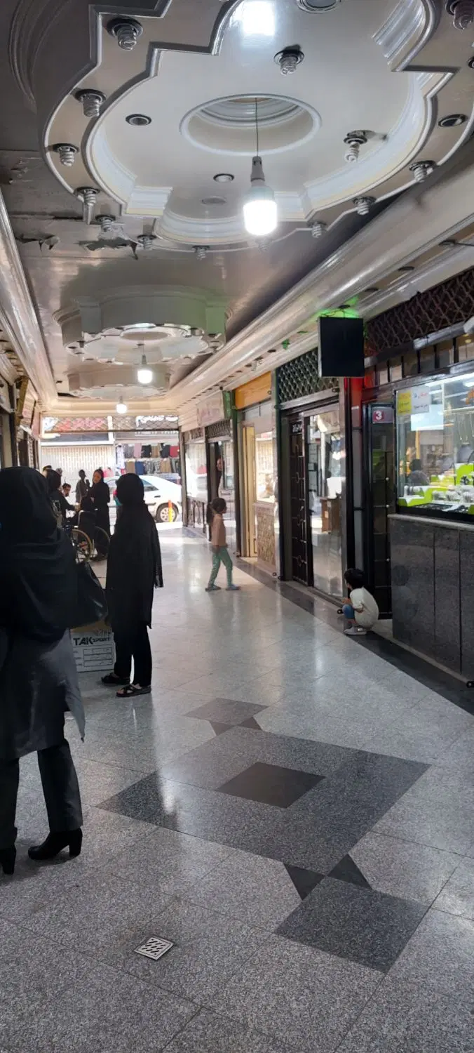 مغازه زیباشهر۱۲متری__جهت کسب و کار__