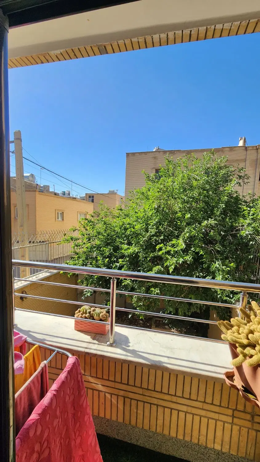 خانه اصفهان خ ارغوان جنوبی سه طرف نور تک واحدی