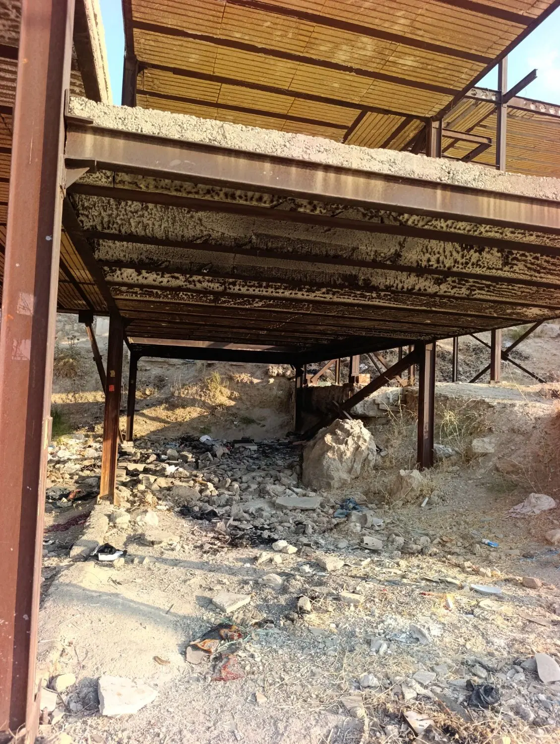 اسکلت سه طبقه مفت مفت