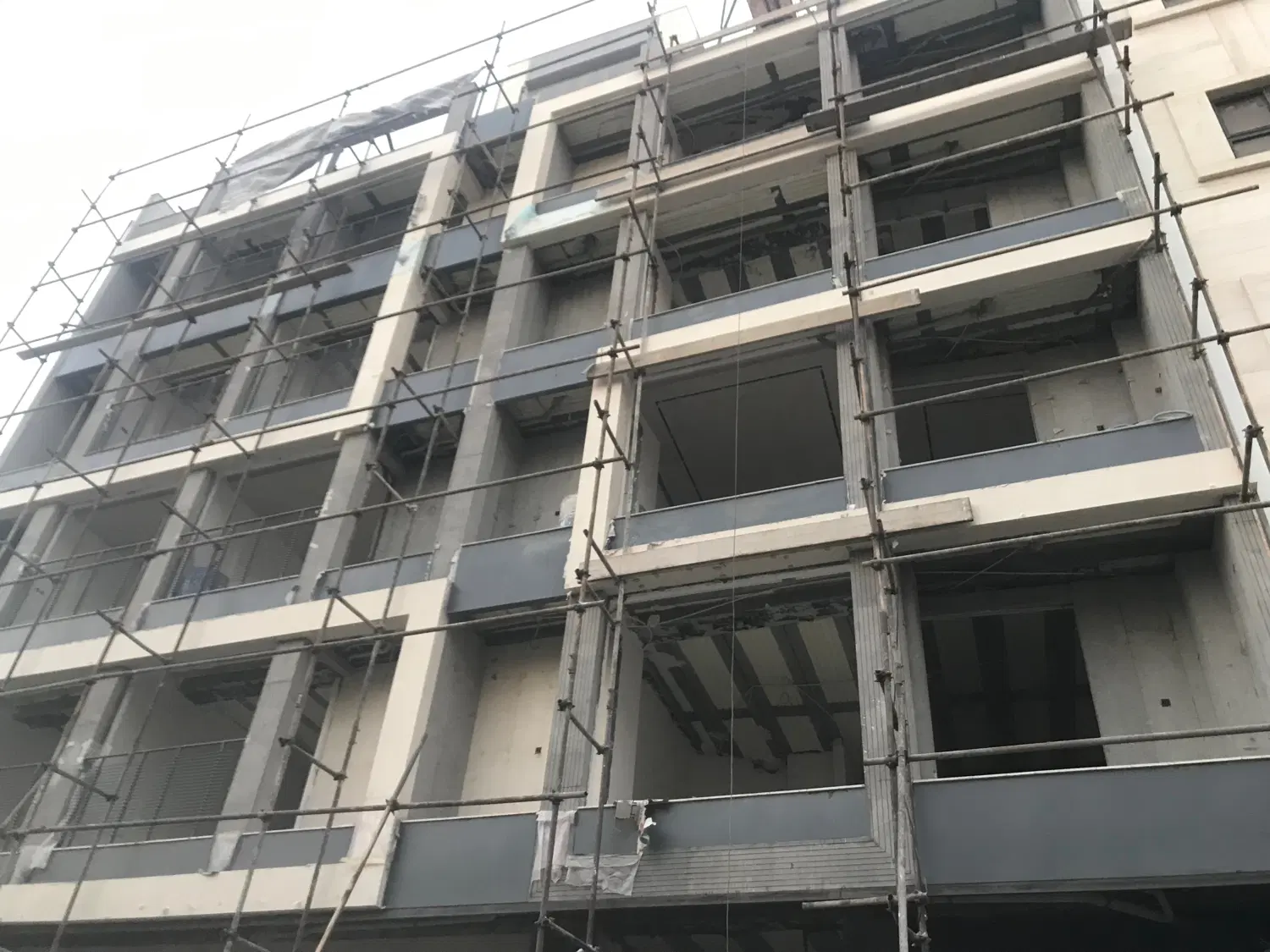 پیش فروش یک واحد آپارتمان دوخوابه