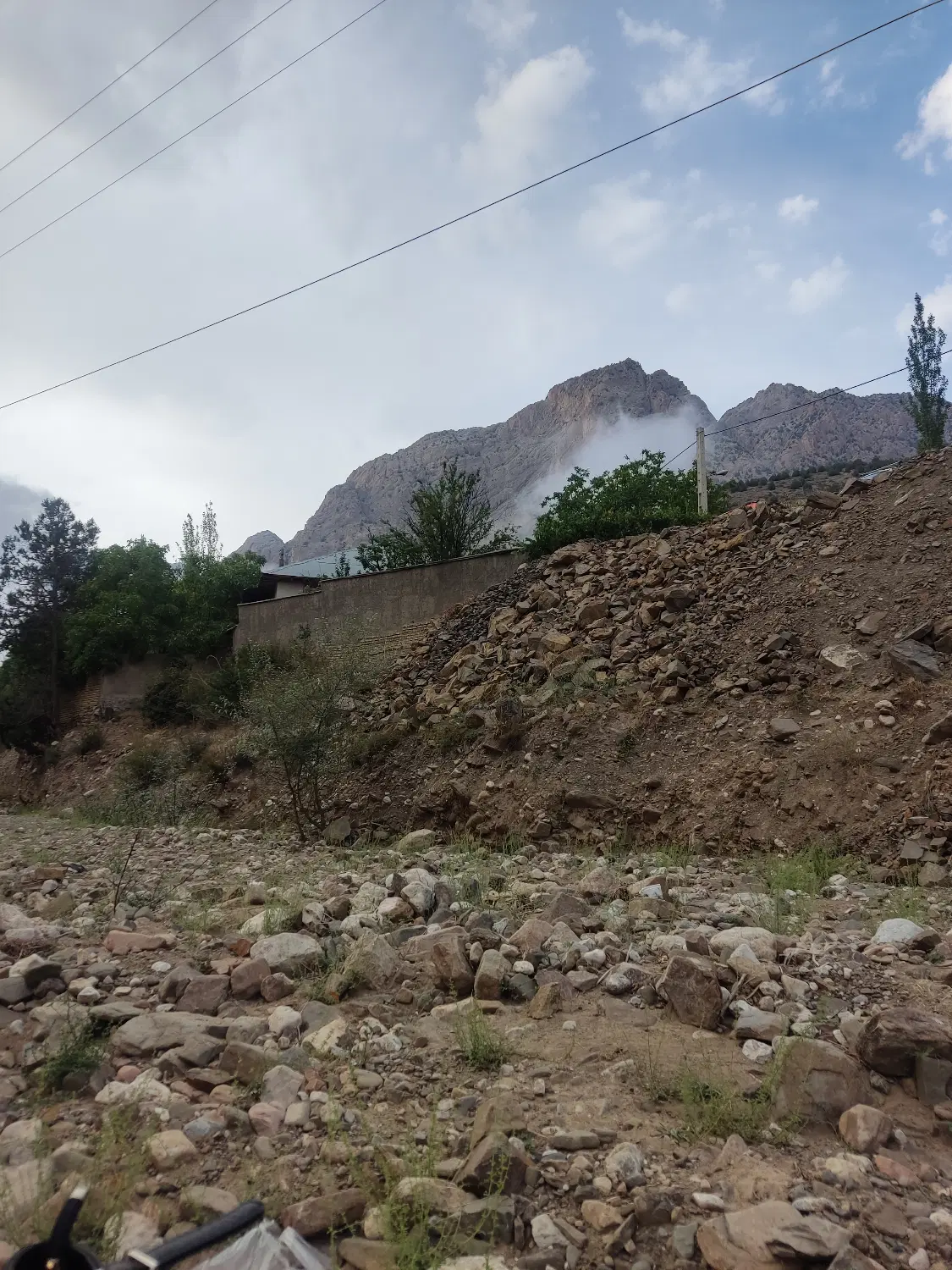 زمین کشاورزی با آب چاه