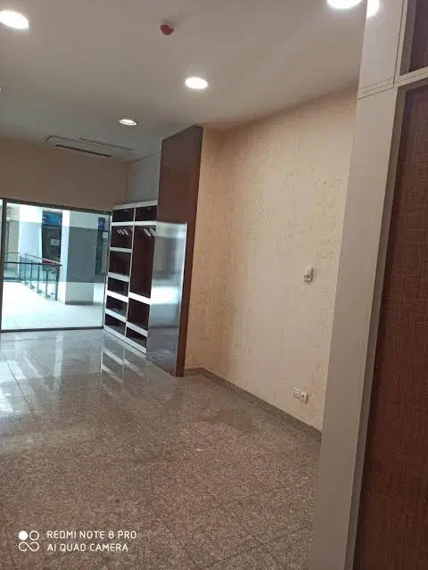 اجاره مغازه ۳۰ متری برج شیشه‌ای مناسب دفتر مهندسی