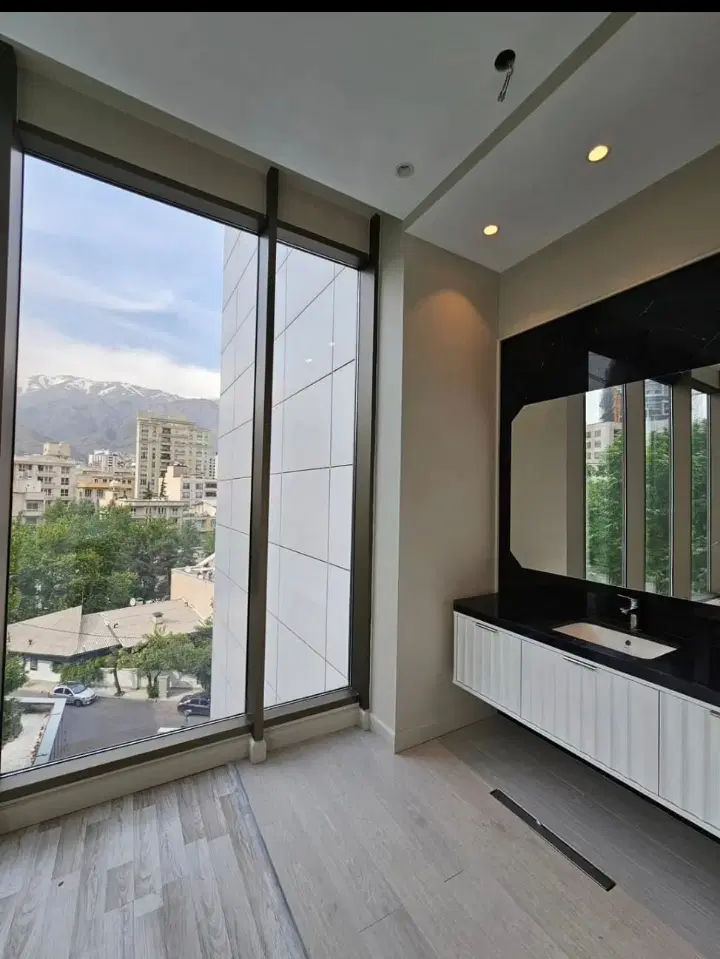ازگل گلچین ۲۲۰ متر  نوساز ۳ پارکینگ