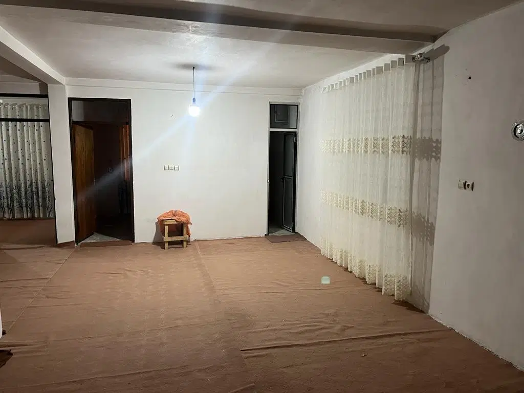 خانه طبقه هم کف۱۲۰متر