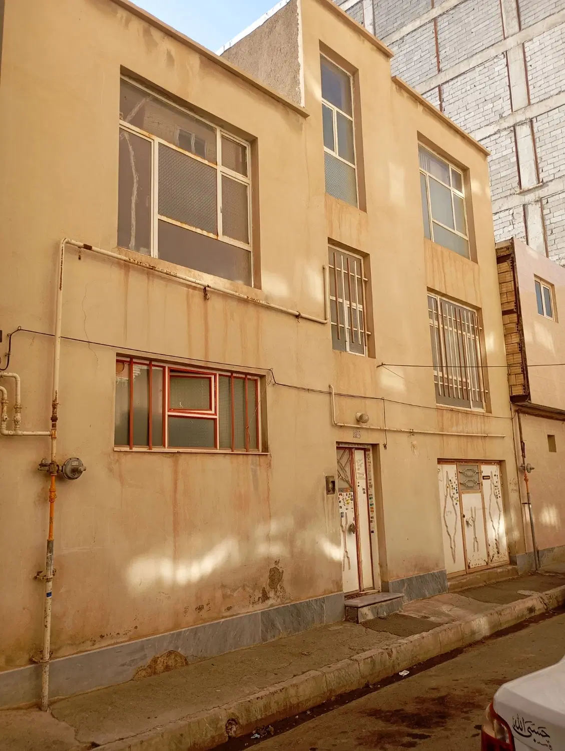 حیاط جنوبی 200متر عباسی شهدا