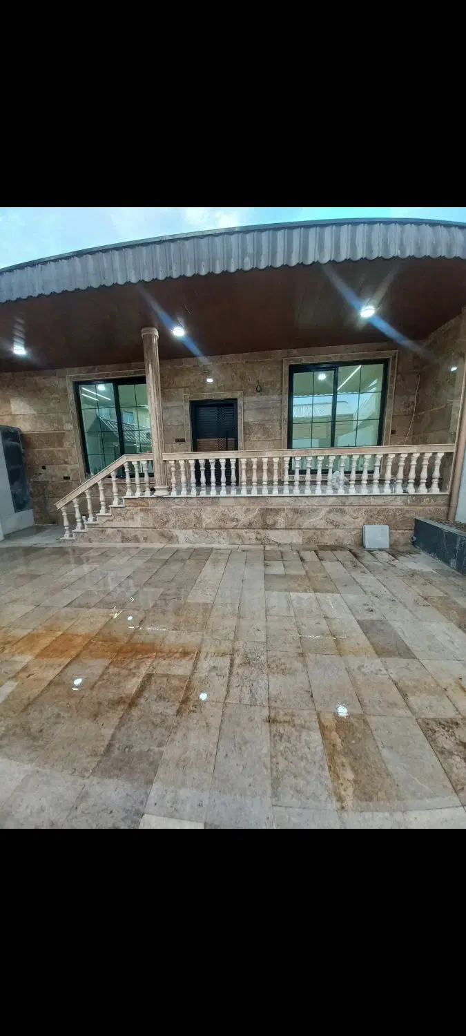 منزل ویلایی ۲۲۰ متر سه خواب تاکسی خور نزدیک