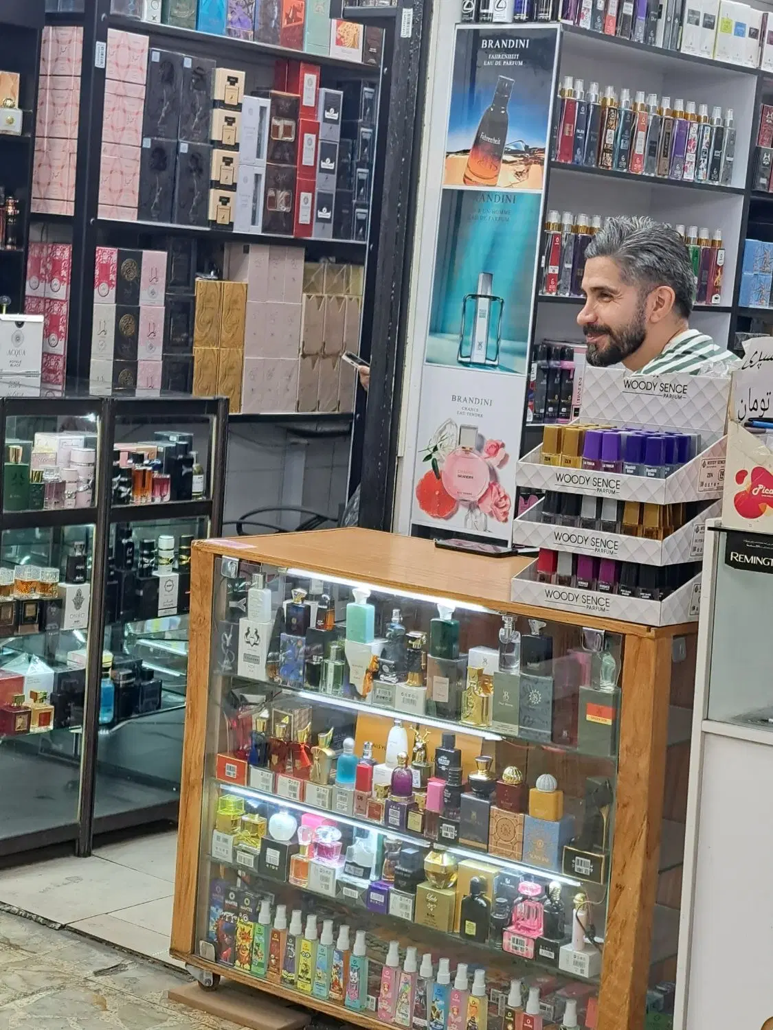 مغازه بازار بزرگ تهران مرکز آرایشی و بهداشتی