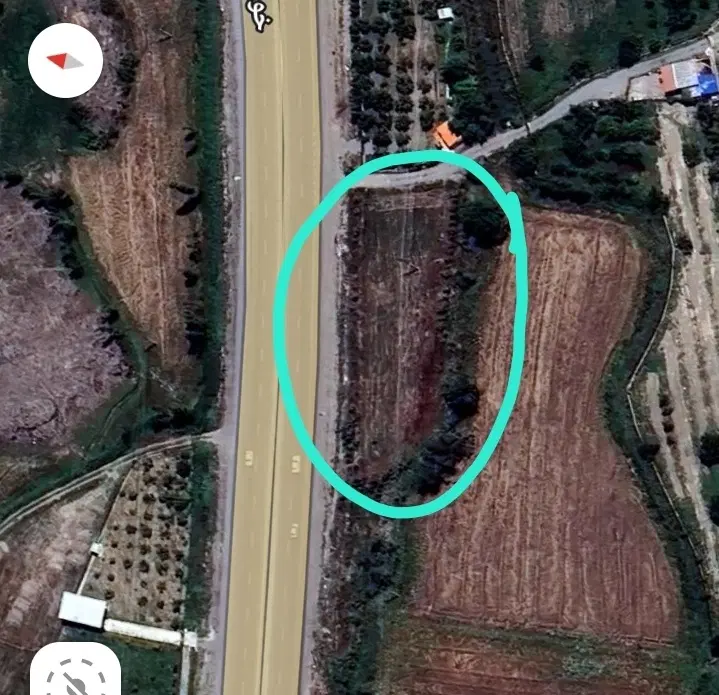 زمین کشاورزی حاصلخیز قزلداغ عجم بر جاده