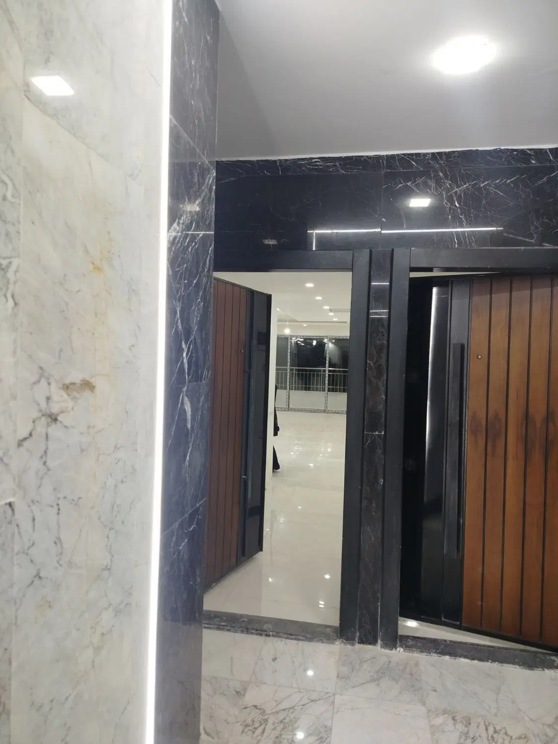 اپارتمان تک واحده لوکیشن عالی