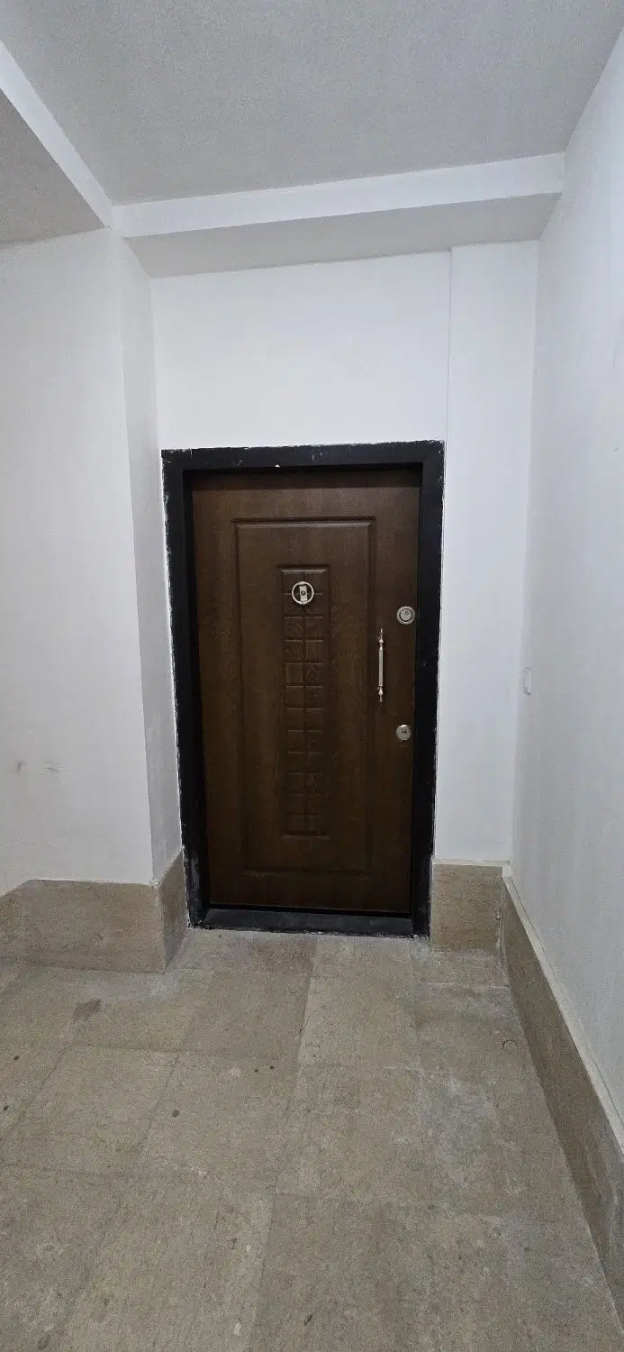 آپارتمان کلید نخورده در پلور رینه