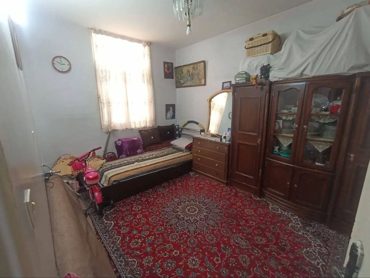 ۸۲ متر دو خواب با انباری بین دوم و سوم تهرانپارس
