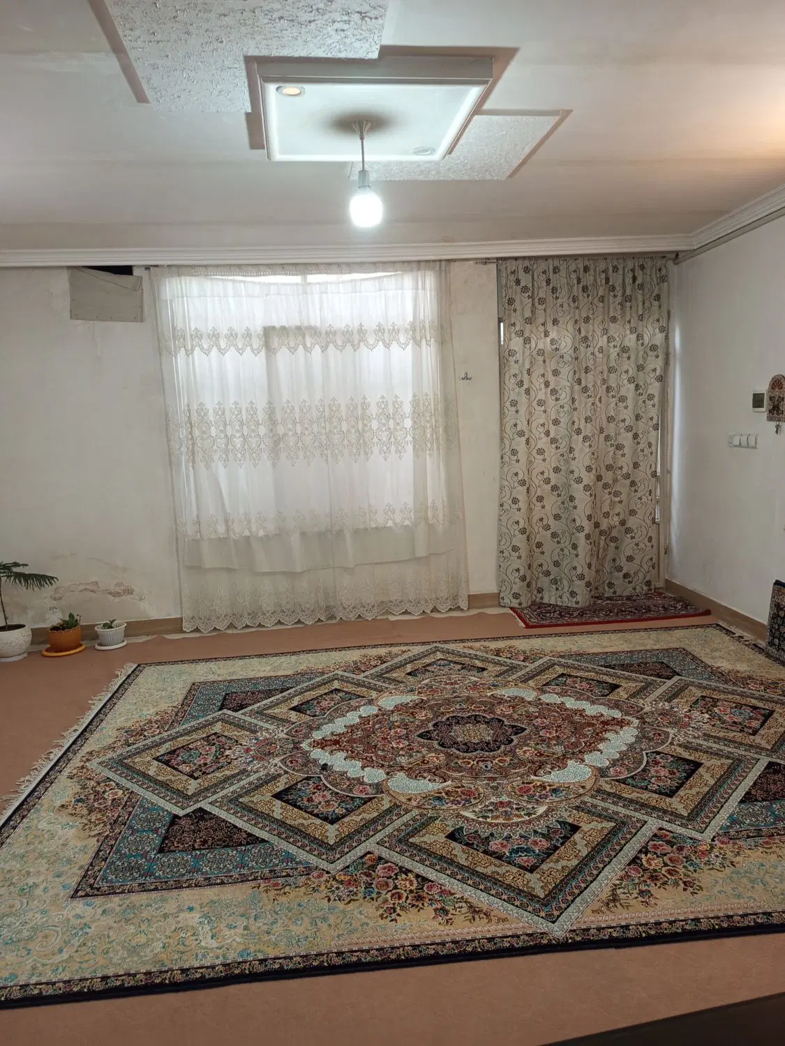 منزل ویلایی انتهای مهر مادر زیرکن