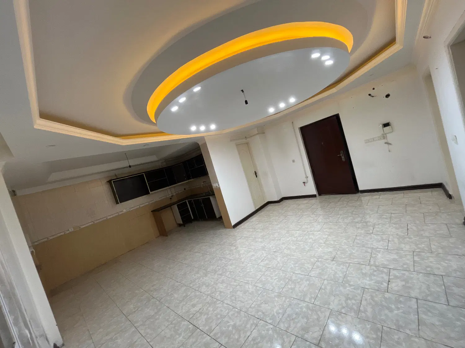 اپارتمان ۷۰ متری واقع در گله محله