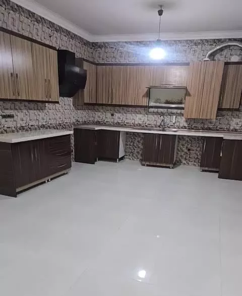 نیم طبقه اجاره.3خواب.نجف آباد.دو نفر.
