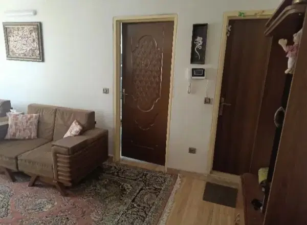 همخونه همخانه با ادم موجه خونه ندارم