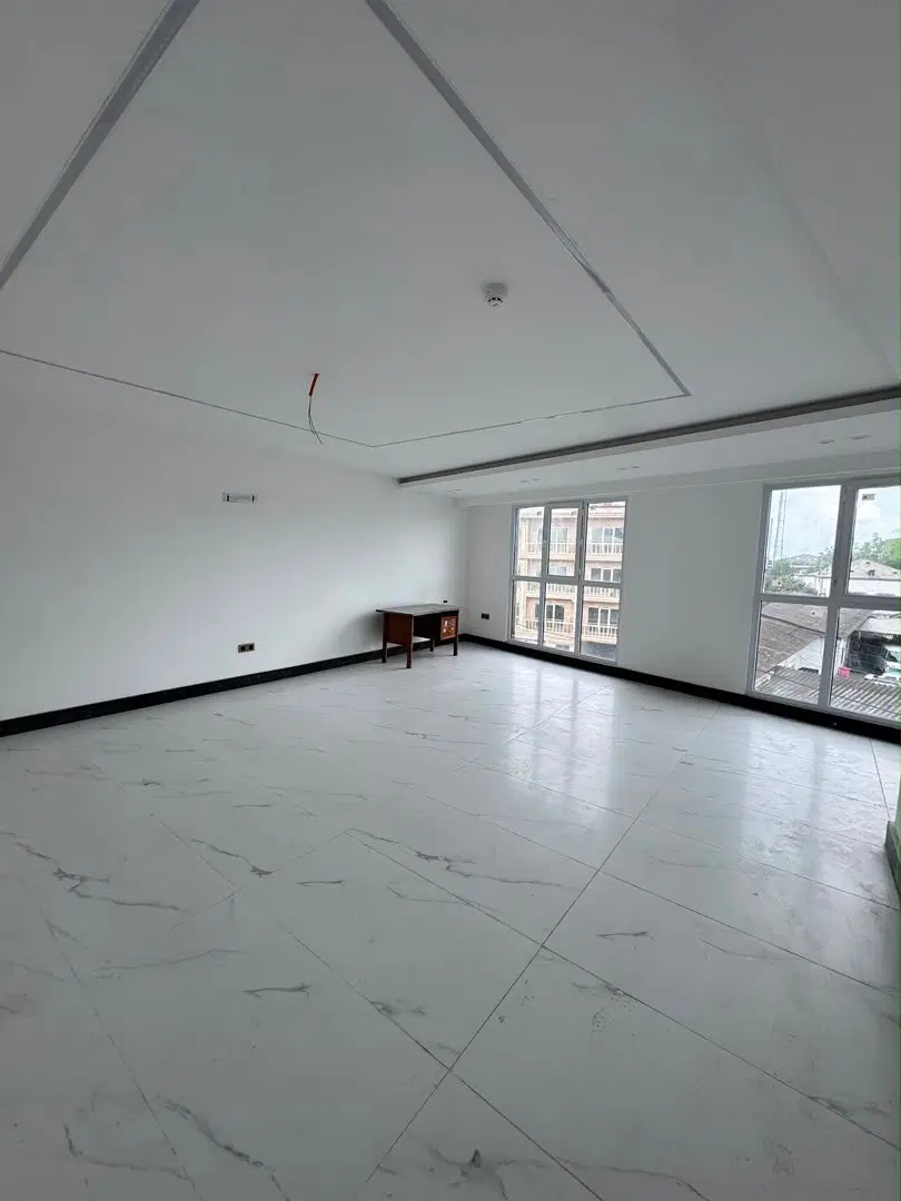 رهن واجاره اداری۱۱۰متری رو به بیمارستان ۱۷شهریور