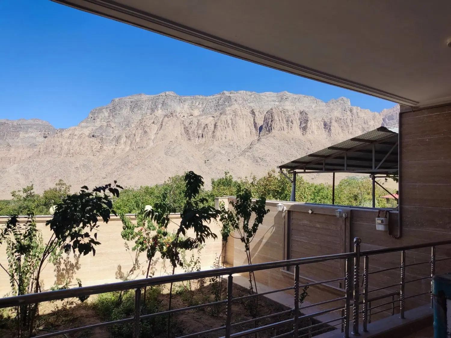 معاوضه یا فروش خانه باغ منشاد