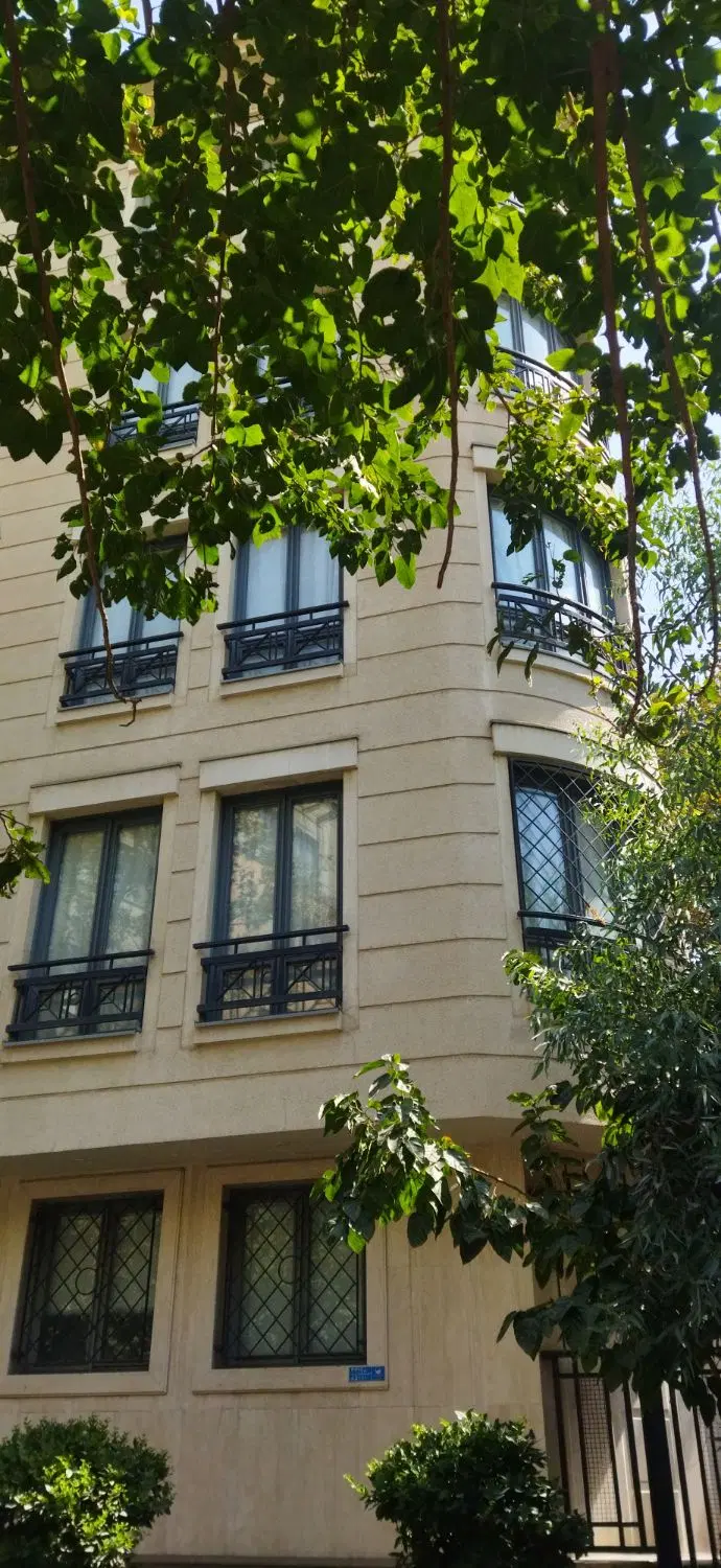 فروش 118 متری دو خوابه مشاعات آبی