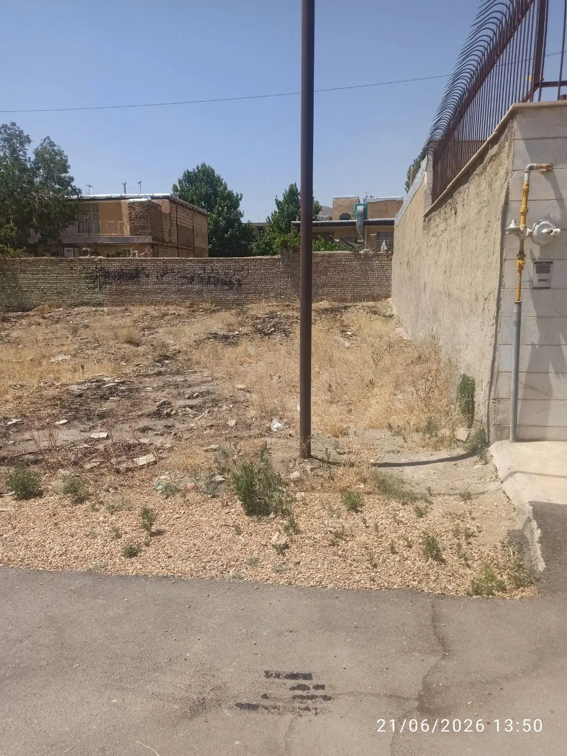 زمین ۱۳۲متری سند دار اوقافی خ ولی بخشی ک‌ شاهرضایی