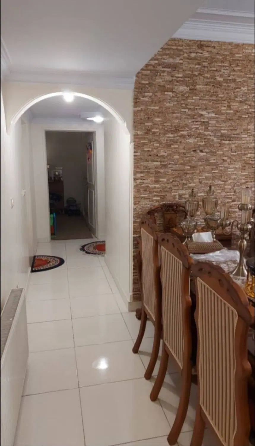 تهرانپارس۲۸ متر۳ خوابه