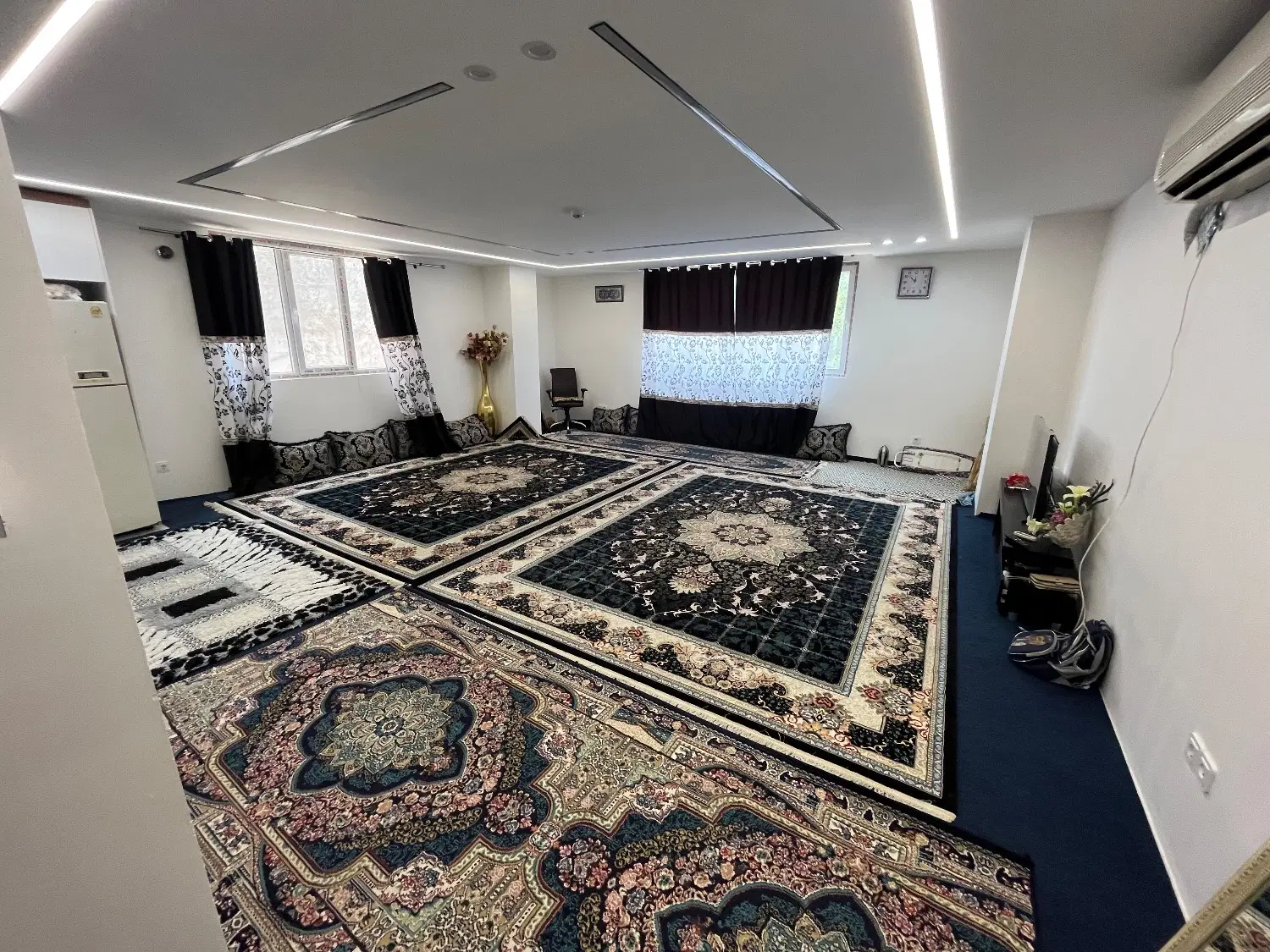 فروش واحد پیش کسوتان