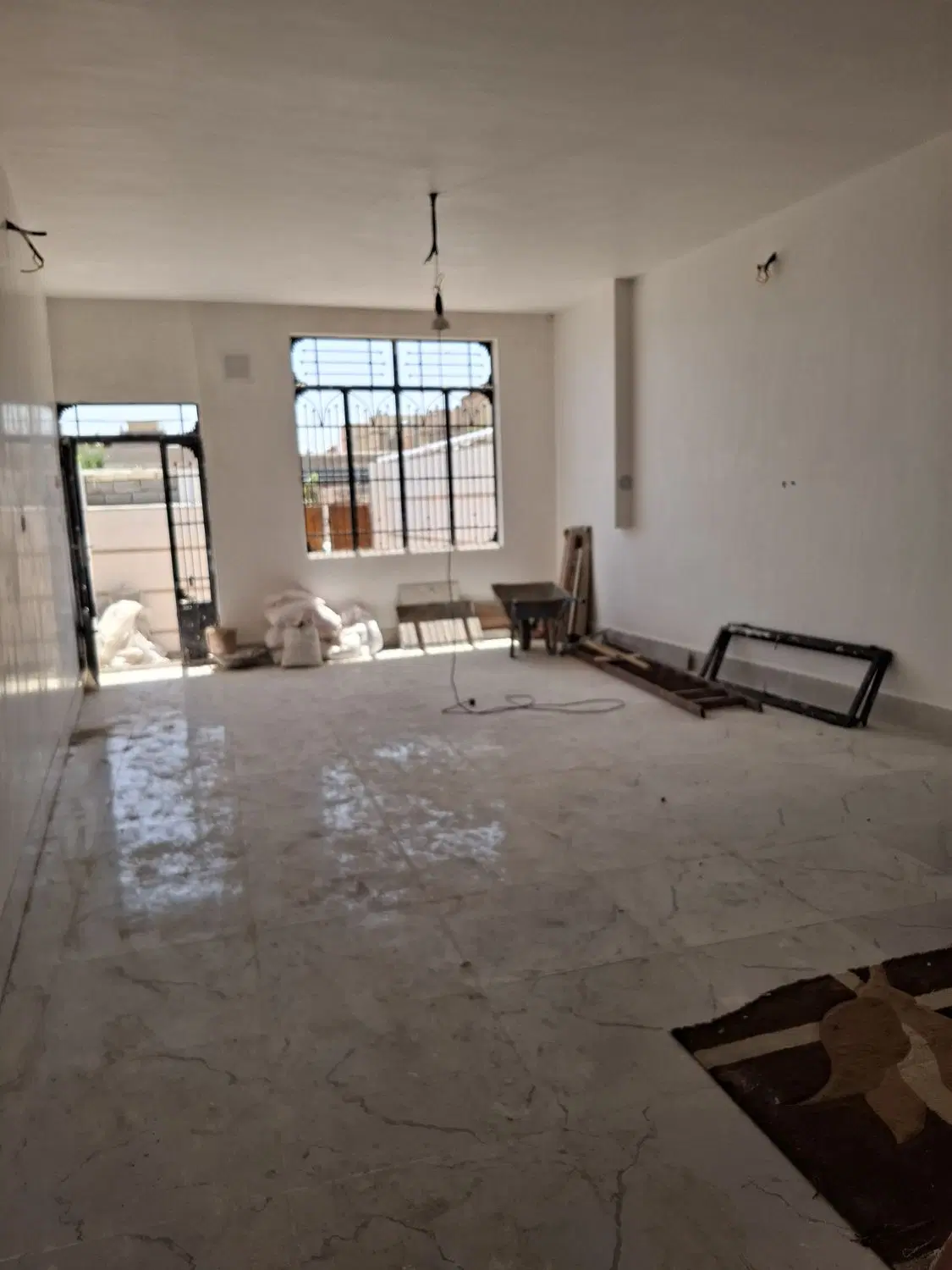 خانه نوسازاسکلت۱۱۵متری درکشمیری