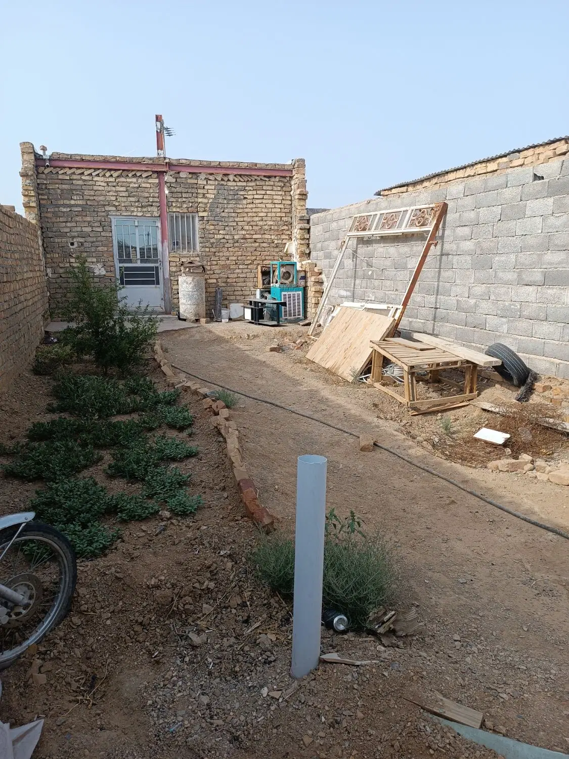 زمین‌چهار‌‌دیواری
