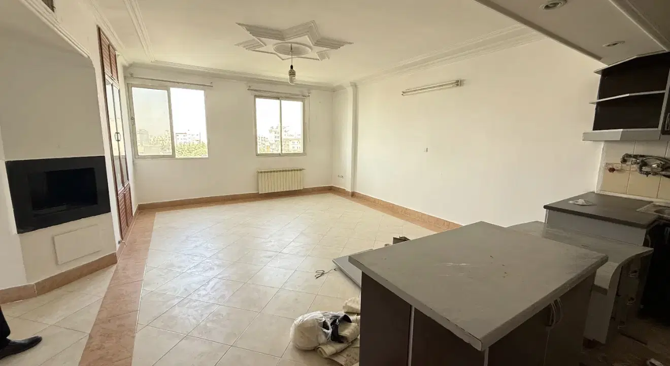 ۱۰۰ متر در یاس ۱۰