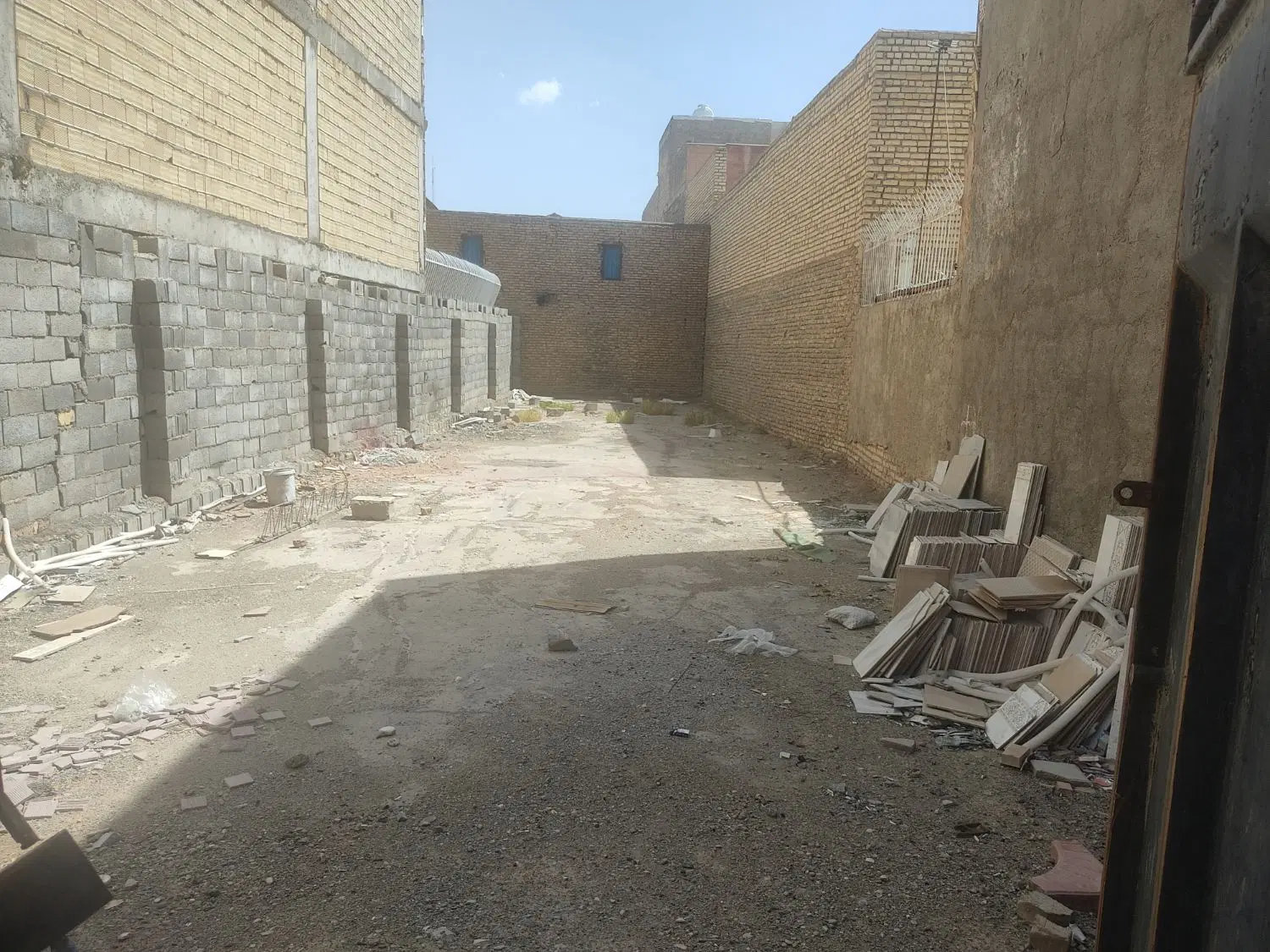 زمین مسکونی