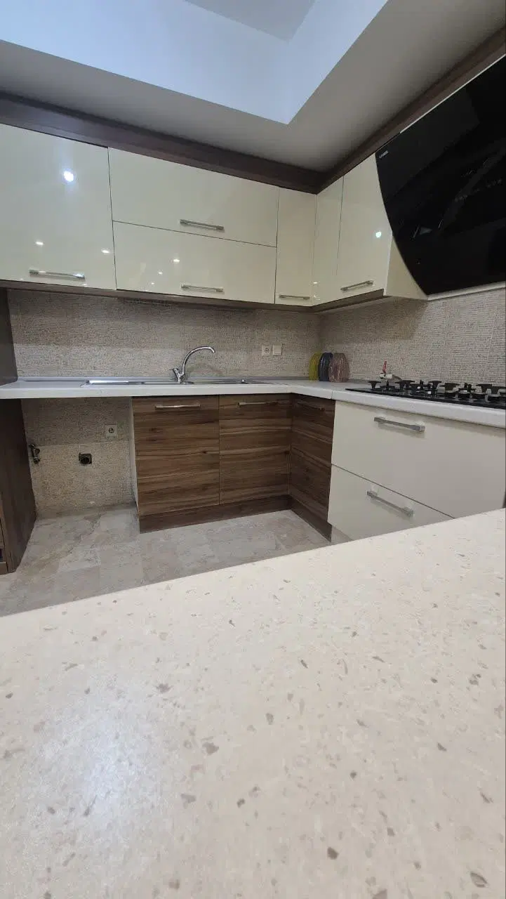 آپارتمان ۹۱ متری بر صفاشهر سند تک برگ تاپ لوکیشن