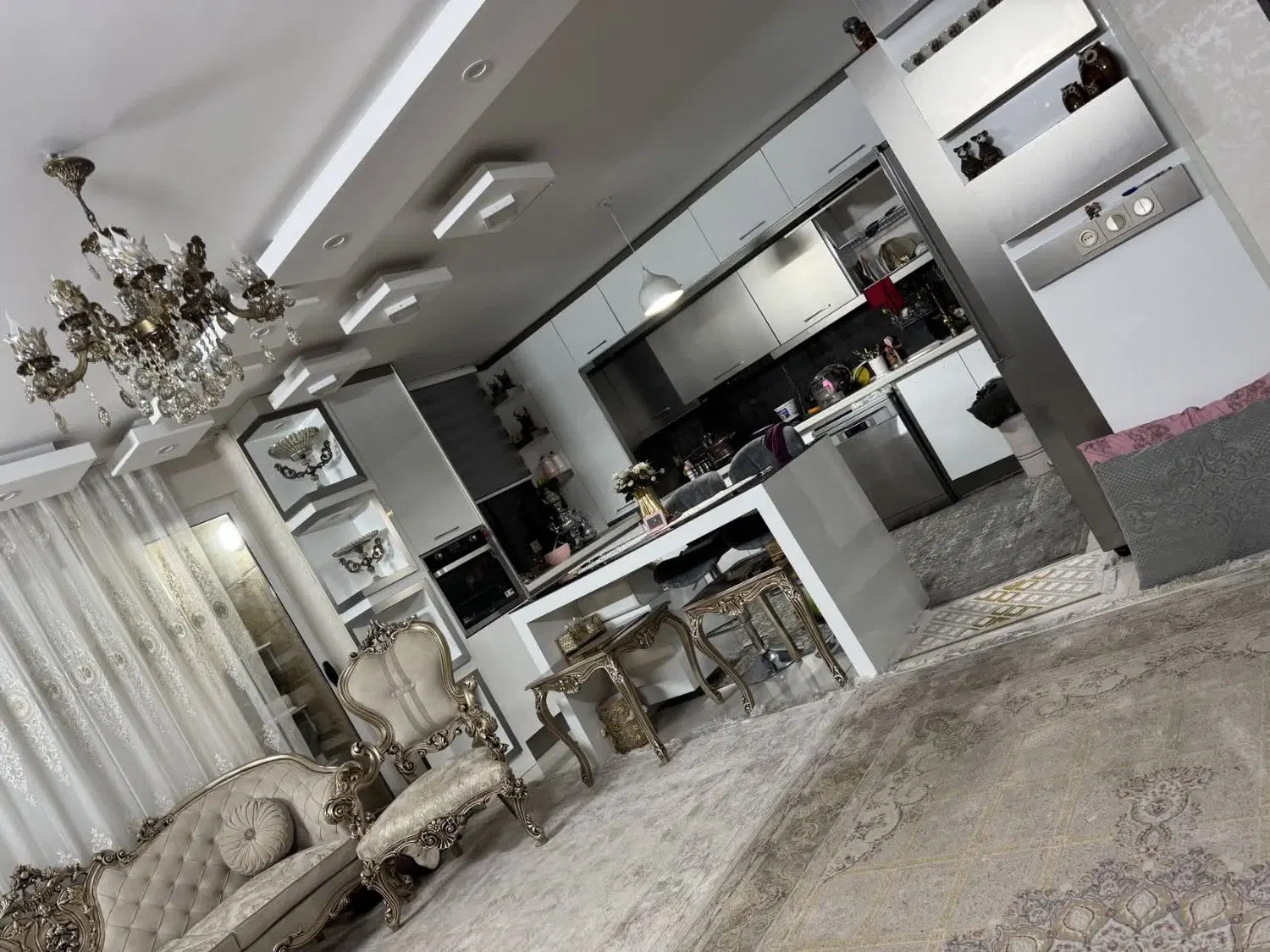 منزل نوساز طبقه دوم بهاران